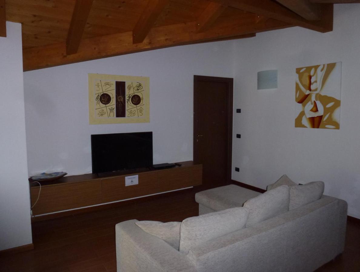 Appartement Casa Marck à Maccagno Extérieur photo